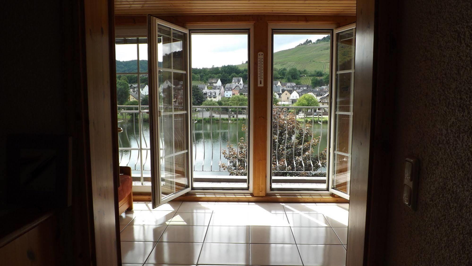 Mosel Panorama Apartment Zell an der Mosel Ngoại thất bức ảnh
